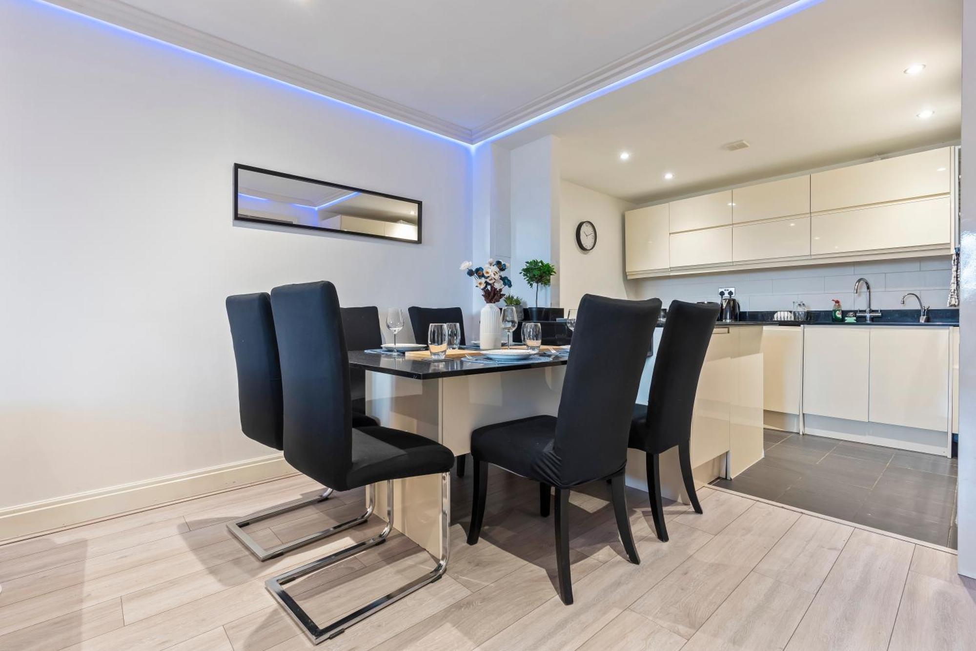 Monopoly Suite- Luxurious- High Tech And Spacious In Battersea London