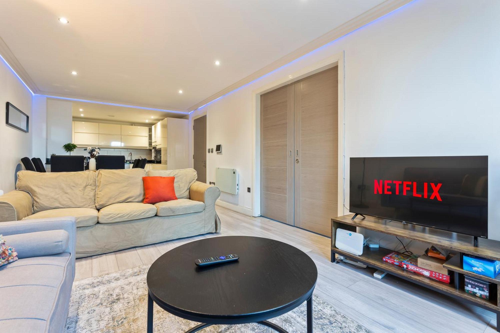 Monopoly Suite- Luxurious- High Tech And Spacious In Battersea London