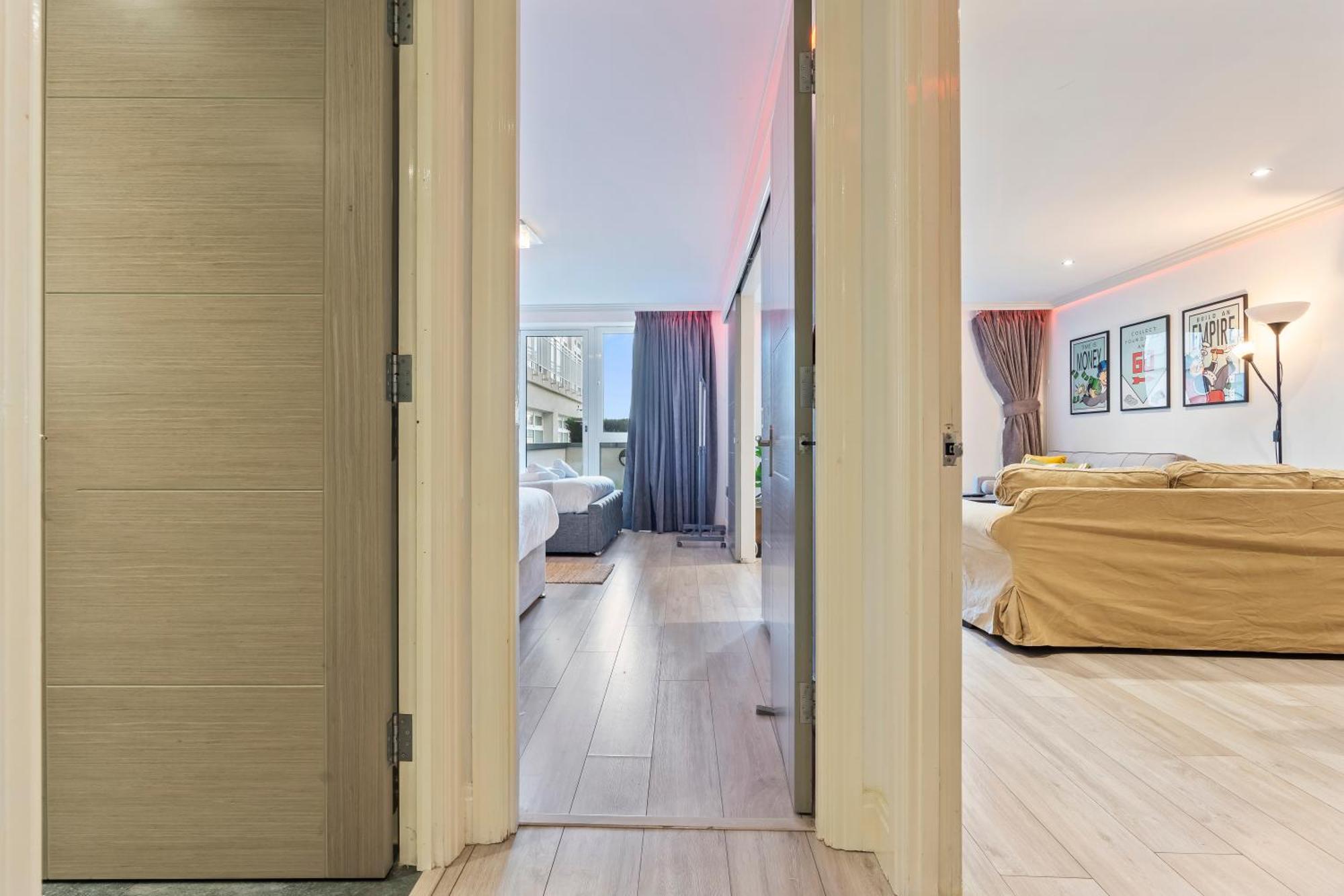 Apartment Monopoly Suite- Luxurious- High Tech And Spacious In Battersea London